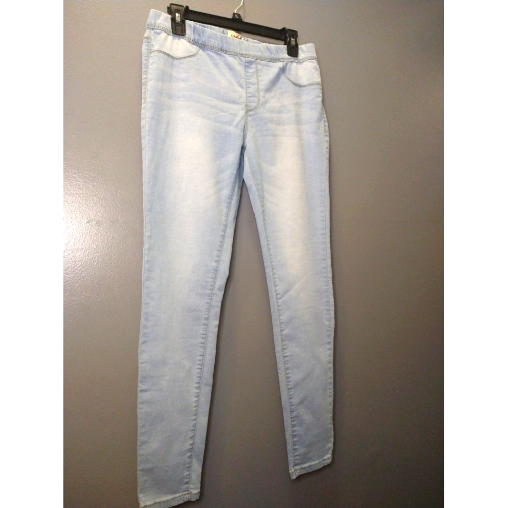 Denim Blvd Blue Jeans • Size Large • Stretch